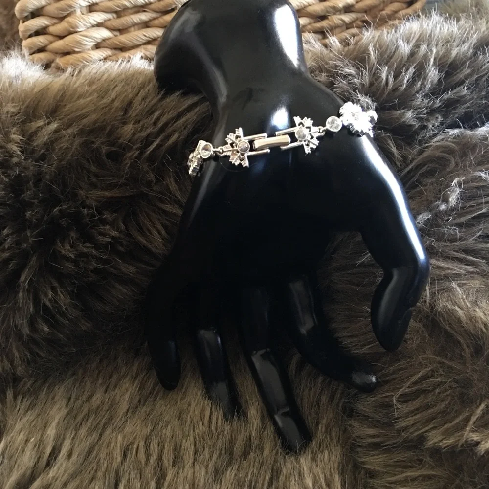 Vintage aurora borealis snowflake bracelet